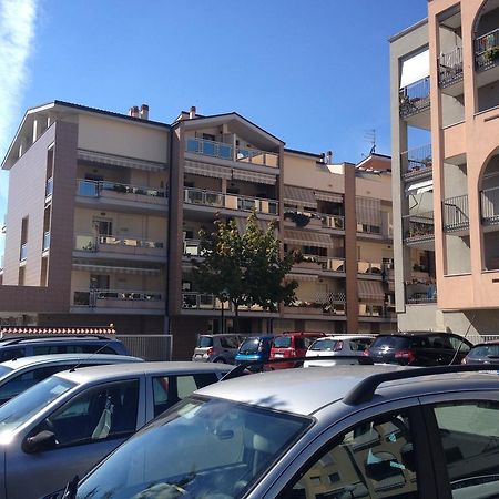 Montesilvano MarinaResidenza D'Agneseアパートメント エクステリア 写真