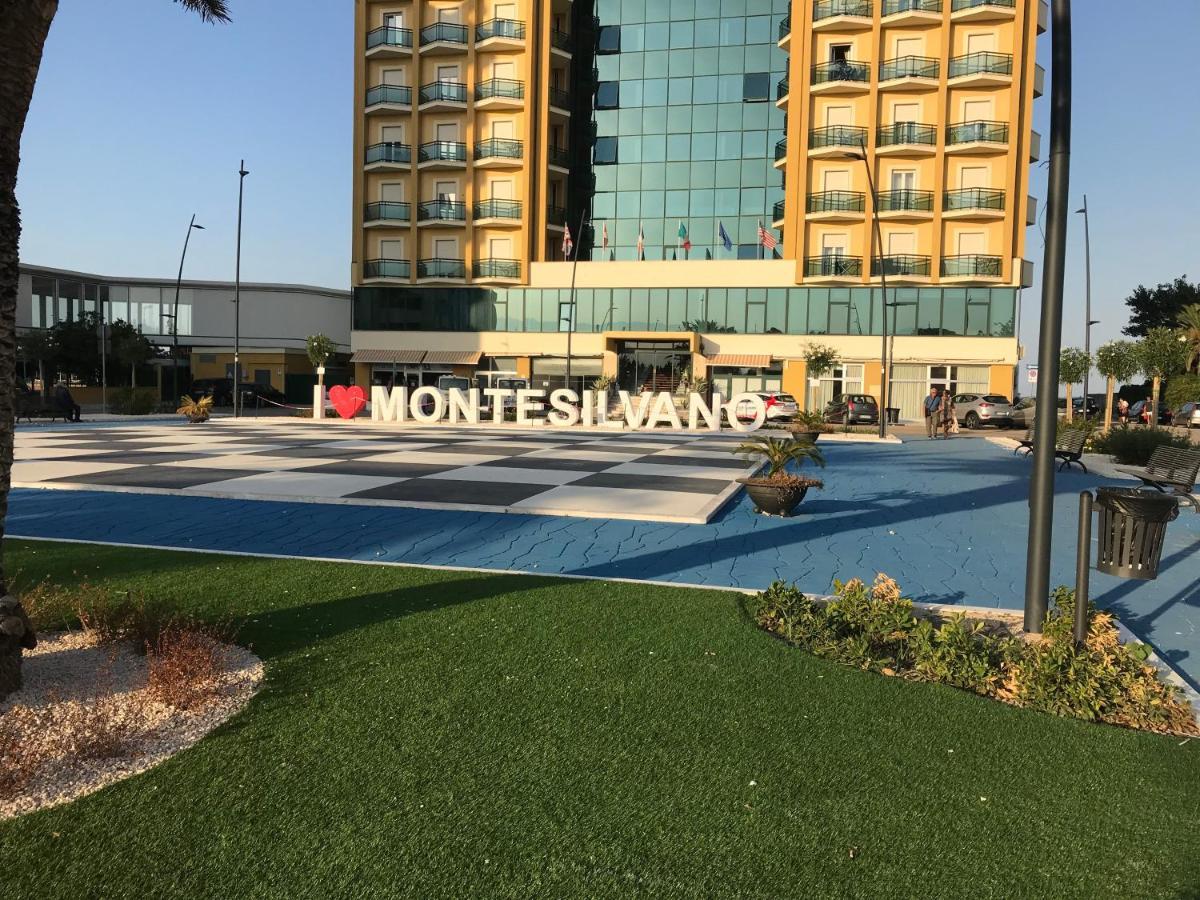 Montesilvano MarinaResidenza D'Agneseアパートメント エクステリア 写真